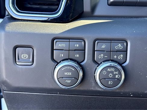 New 2026 GMC Sierra 2500 Denali Ultimate image 10