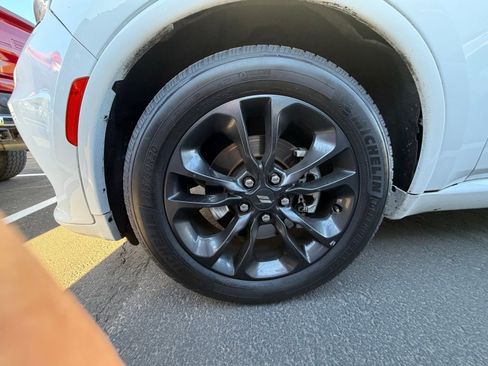 Used 2021 Dodge Durango SXT image 6