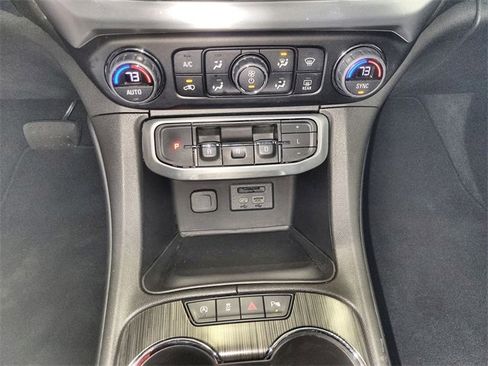 Used 2023 GMC Acadia SLT image 20