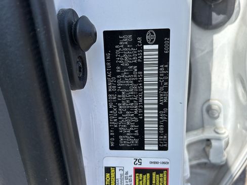 Used 2020 Toyota Camry XLE FWD image 13
