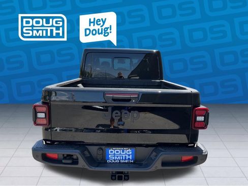 New 2025 Jeep Gladiator Sport image 5