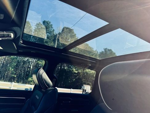 Used 2021 RAM 1500 Laramie image 19