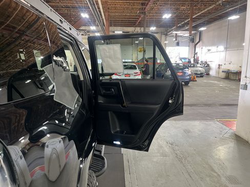 Used 2022 Toyota 4Runner TRD Off-Road AWD/4WD image 24