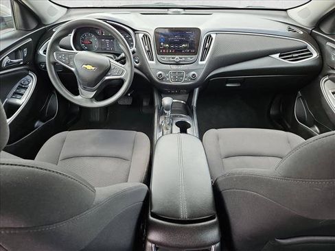 Used 2025 Chevrolet Malibu LT FWD image 15