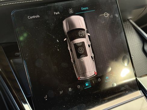 New 2026 Cadillac Escalade ESV Platinum Sport w/ LPO, ONYX Package image 21