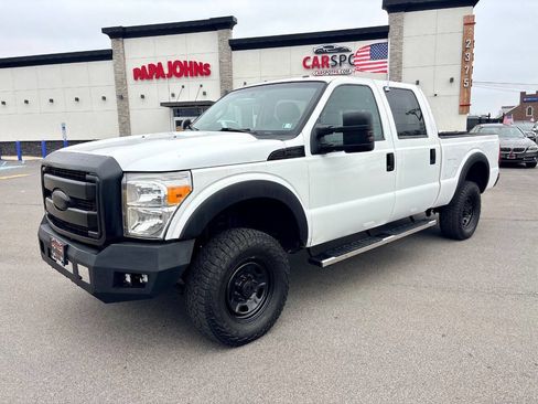 Used 2015 Ford F250 XLT image 2