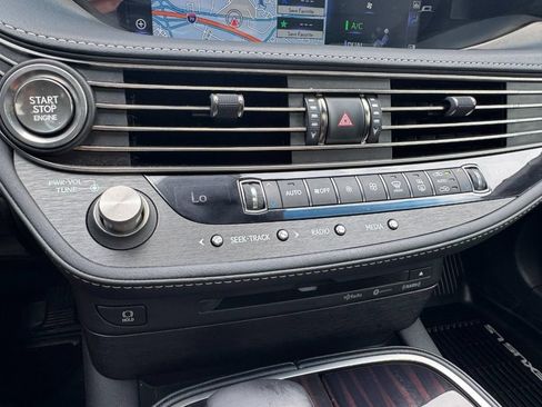 Used 2018 Lexus LS 500 AWD w/ Interior Upgrade Package image 21