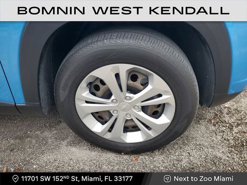 Used 2025 Chevrolet Trax LS image 12