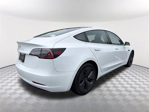 Used 2018 Tesla Model 3 Mid Range image 5