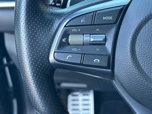 Used 2019 Genesis G70 2.0T Advanced w/ Sport Package image 31