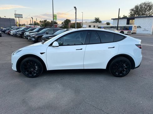 Used 2021 Tesla Model Y Long Range AWD/4WD image 6