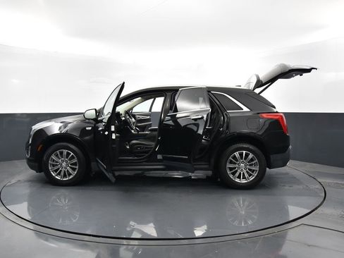 Used 2017 Cadillac XT5 Luxury image 33