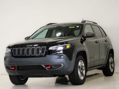 Used 2019 Jeep Cherokee Trailhawk w/ Comfort/Convenience Group image 3