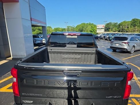 Used 2023 Chevrolet Silverado 1500 ZR2 w/ Technology Package AWD/4WD image 7