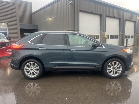 Used 2019 Ford Edge Titanium w/ Cold Weather Package image 4