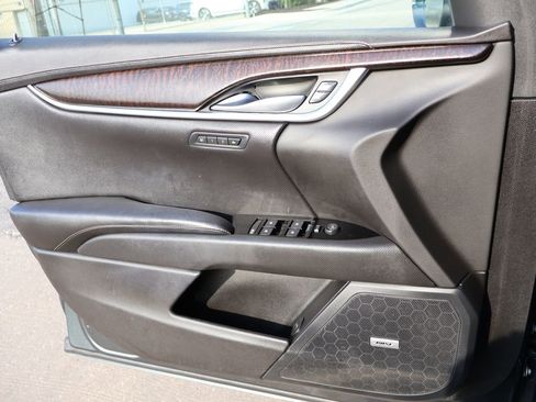 Used 2019 Cadillac XTS Luxury image 38