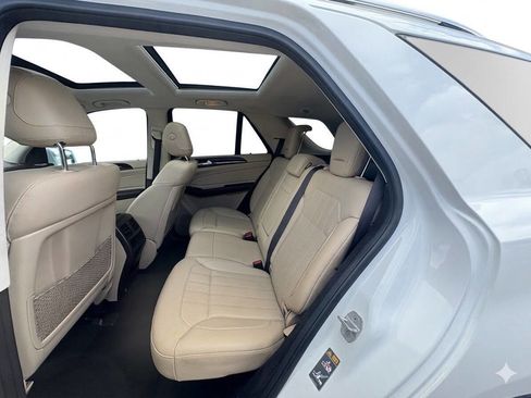 Used 2017 Mercedes-Benz GLE 350 w/ Premium 1 Package image 9