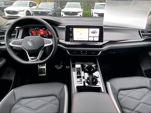 New 2026 Volkswagen Atlas Peak Edition image 15