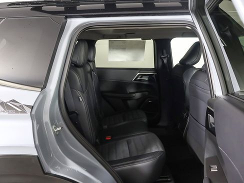 New 2026 Mitsubishi Outlander Trail Edition image 34