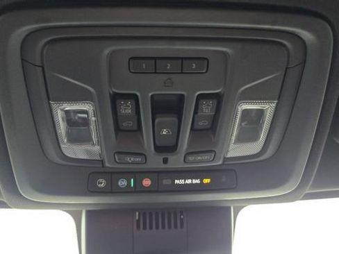 Used 2025 Chevrolet Silverado 2500 High Country w/ Technology Package image 31