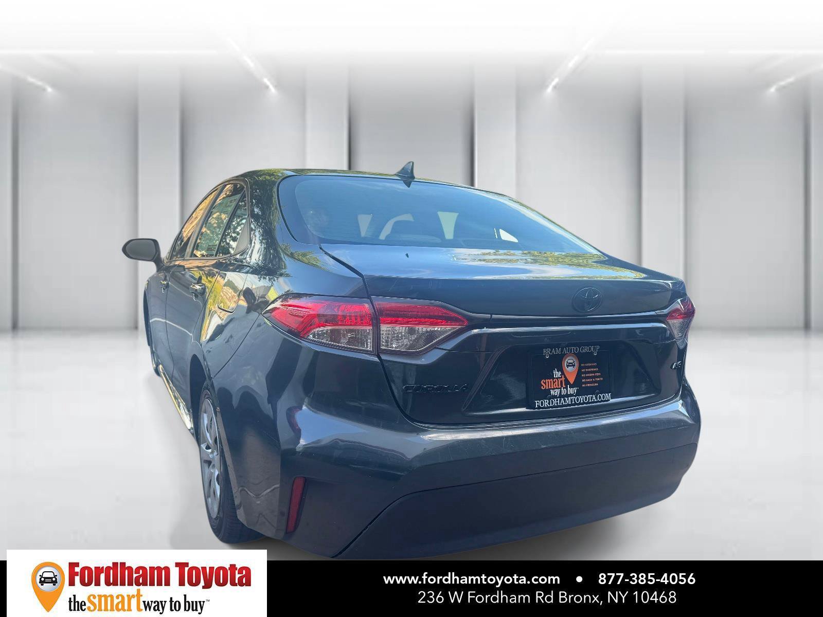 Used 2023 Toyota Corolla LE FWD image 4
