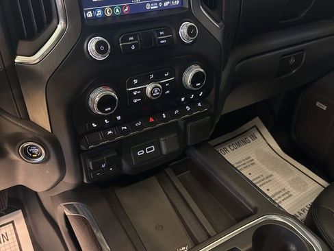 Used 2022 GMC Sierra 1500 Denali w/ Denali Premium Package image 13