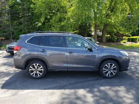 Used 2023 Subaru Forester Limited AWD/4WD image 2