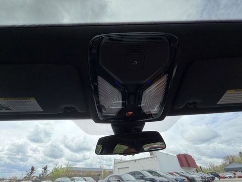 Used 2021 BMW 330i xDrive Sedan w/ Convenience Package AWD/4WD image 19