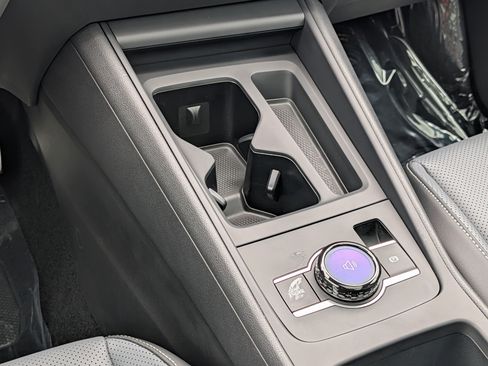 New 2026 Volkswagen Tiguan SE R-Line image 13