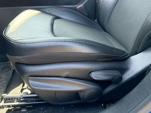 Used 2025 Jeep Compass Trailhawk image 12