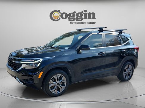 Used 2024 Kia Seltos S image 1