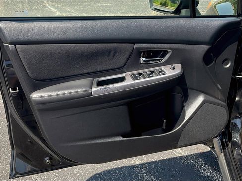 Used 2015 Subaru Crosstrek 2.0i Premium image 18