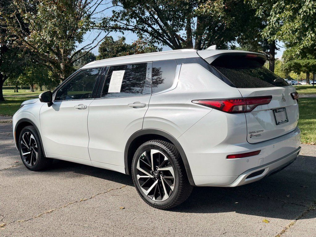 Used 2022 Mitsubishi Outlander SEL AWD/4WD image 10