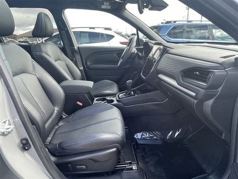 Used 2025 Subaru Forester Limited AWD/4WD image 9