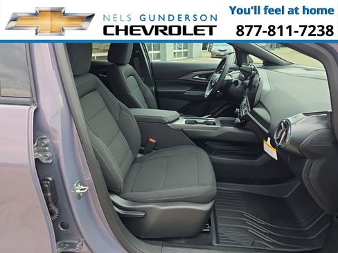 New 2026 Chevrolet Equinox EV LT image 10