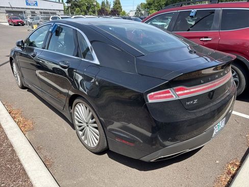 Used 2017 Lincoln MKZ Reserve w/ Luxury Package FWD image 2
