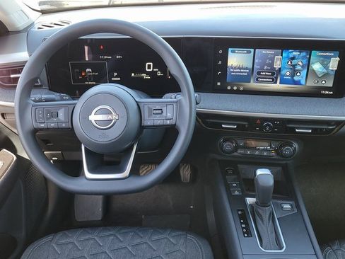 New 2026 Nissan Kicks SV w/ SV Premium Package image 8