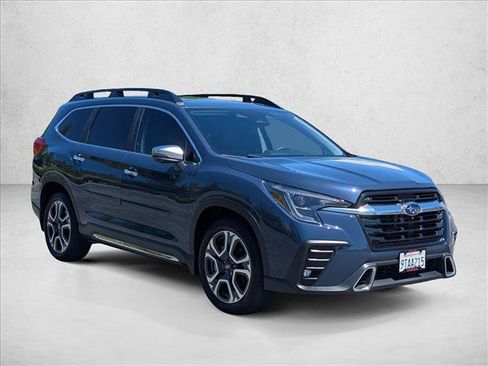 Used 2023 Subaru Ascent Touring AWD/4WD image 3
