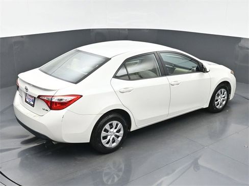 Used 2015 Toyota Corolla LE image 33