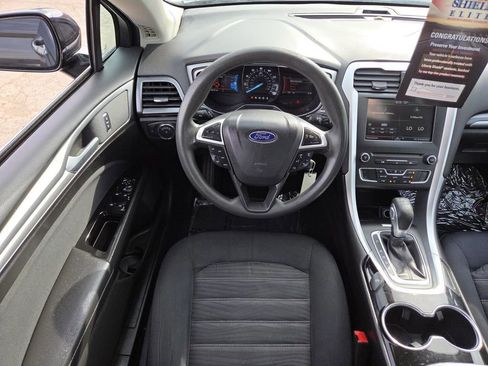 Used 2016 Ford Fusion SE FWD image 20