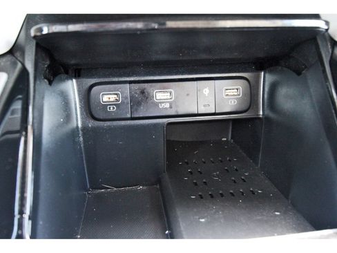 Used 2023 Kia Sorento SX AWD/4WD image 29