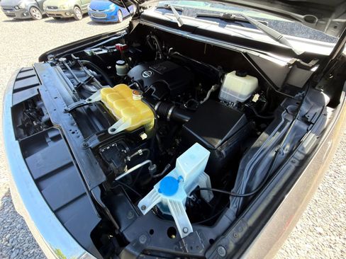 Used 2014 Nissan NV 3500 SL w/ Technology Package RWD image 4