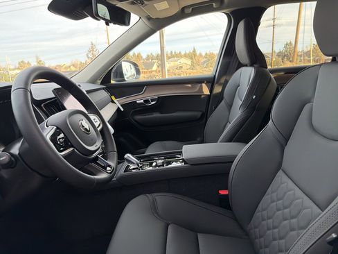New 2026 Volvo XC90 B5 Core w/ Protection Package Premier image 12