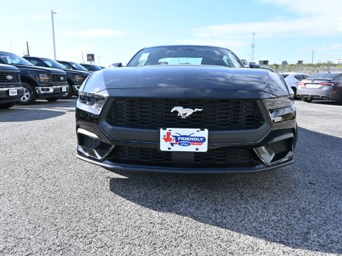 New 2026 Ford Mustang Coupe image 9