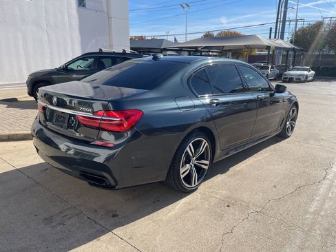 Used 2019 BMW 750i xDrive w/ Executive Package image 5