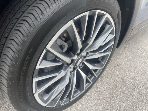 Certified 2024 Cadillac XT4 Sport w/ Cold Weather Package image 10