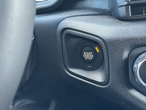 Used 2024 Jeep Wrangler Unlimited AWD/4WD image 21