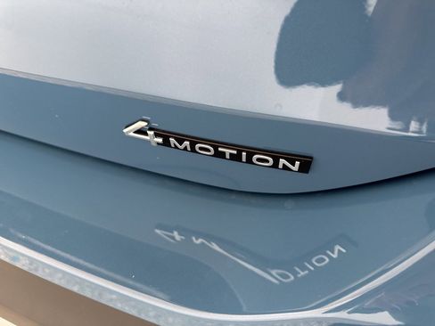 New 2026 Volkswagen Tiguan SE image 32