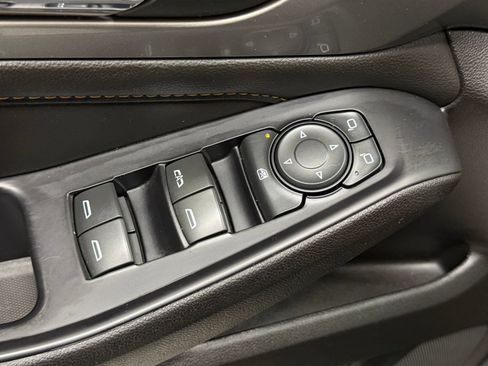Used 2018 Chevrolet Traverse LT FWD image 28