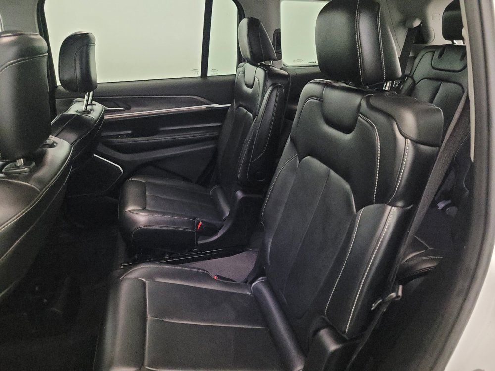 Used 2021 Jeep Grand Cherokee L Limited AWD/4WD image 18